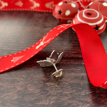 Load image into Gallery viewer, Poinsettia Pin