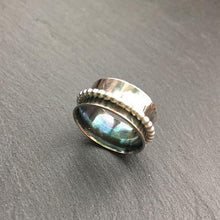 Load image into Gallery viewer, Atman Spinner Ring