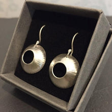 Load image into Gallery viewer, Barnacle Drop Earrings