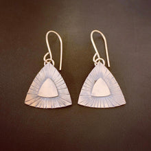 Load image into Gallery viewer, Nostalgic Deco Drop Earrings