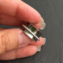 Load image into Gallery viewer, Atman Spinner Ring