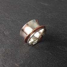 Load image into Gallery viewer, Bodhi Spinner Ring