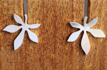 Load image into Gallery viewer, Horse Chestnut Leaf Studs