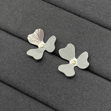 Load image into Gallery viewer, Monocot Studs