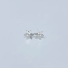 Load image into Gallery viewer, Rain Lily Studs