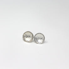 Load image into Gallery viewer, Scallop Studs