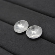 Load image into Gallery viewer, Scallop Studs